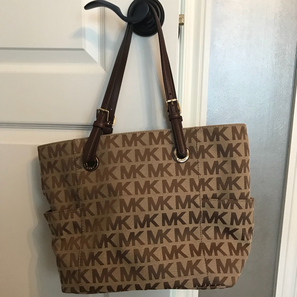 Michael Kors purse